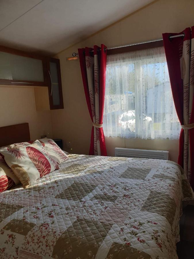 סן-פר-סור-מר La Chanterie Agreable Mobil-Home Residentiel Normand מראה חיצוני תמונה