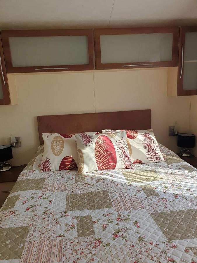סן-פר-סור-מר La Chanterie Agreable Mobil-Home Residentiel Normand מראה חיצוני תמונה