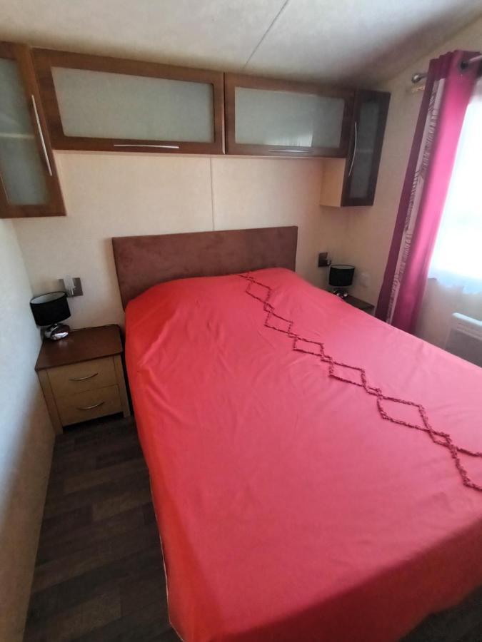 סן-פר-סור-מר La Chanterie Agreable Mobil-Home Residentiel Normand מראה חיצוני תמונה